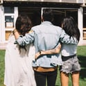 La refinanciación con retiro de efectivo es posible para estos tres compañeros de cuarto con un préstamo sobre el valor líquido de la vivienda.